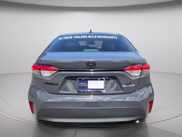 Used 2025 Toyota Corolla LE FWD image 5