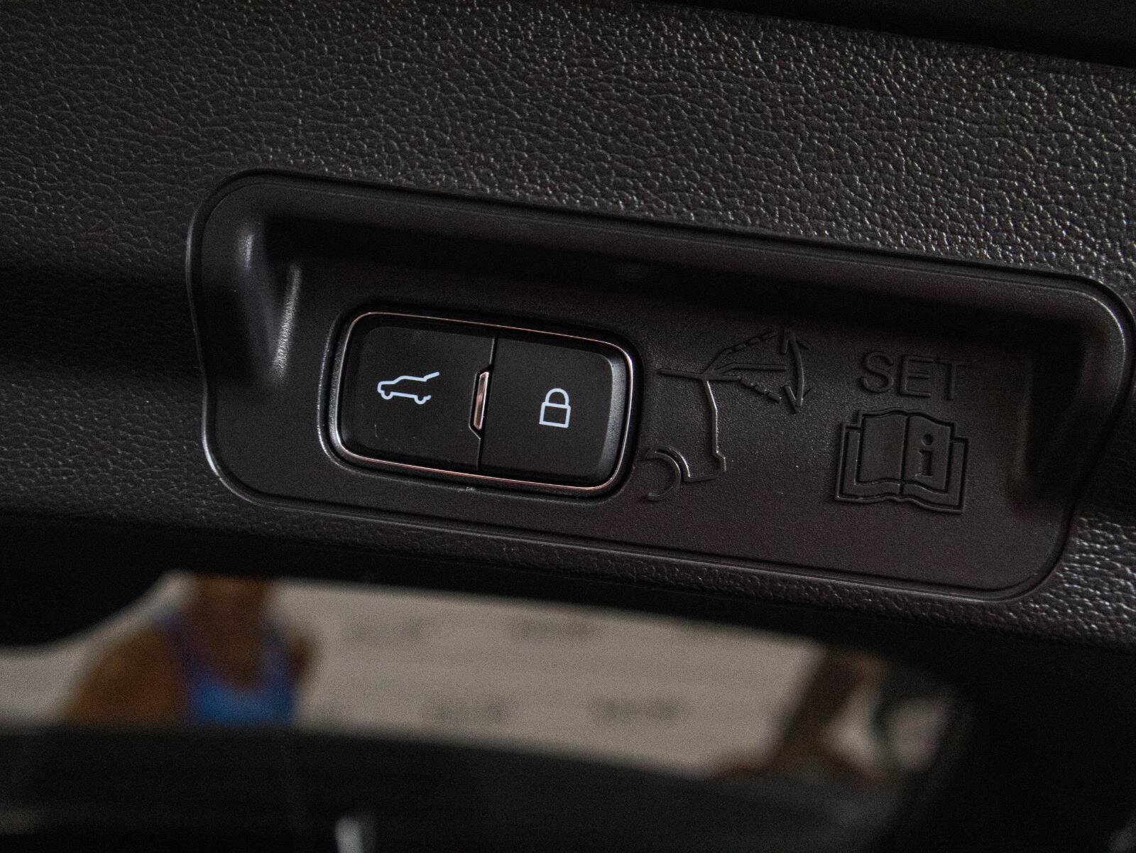 Used 2023 Ford Explorer XLT w/ Equipment Group 202A image 24