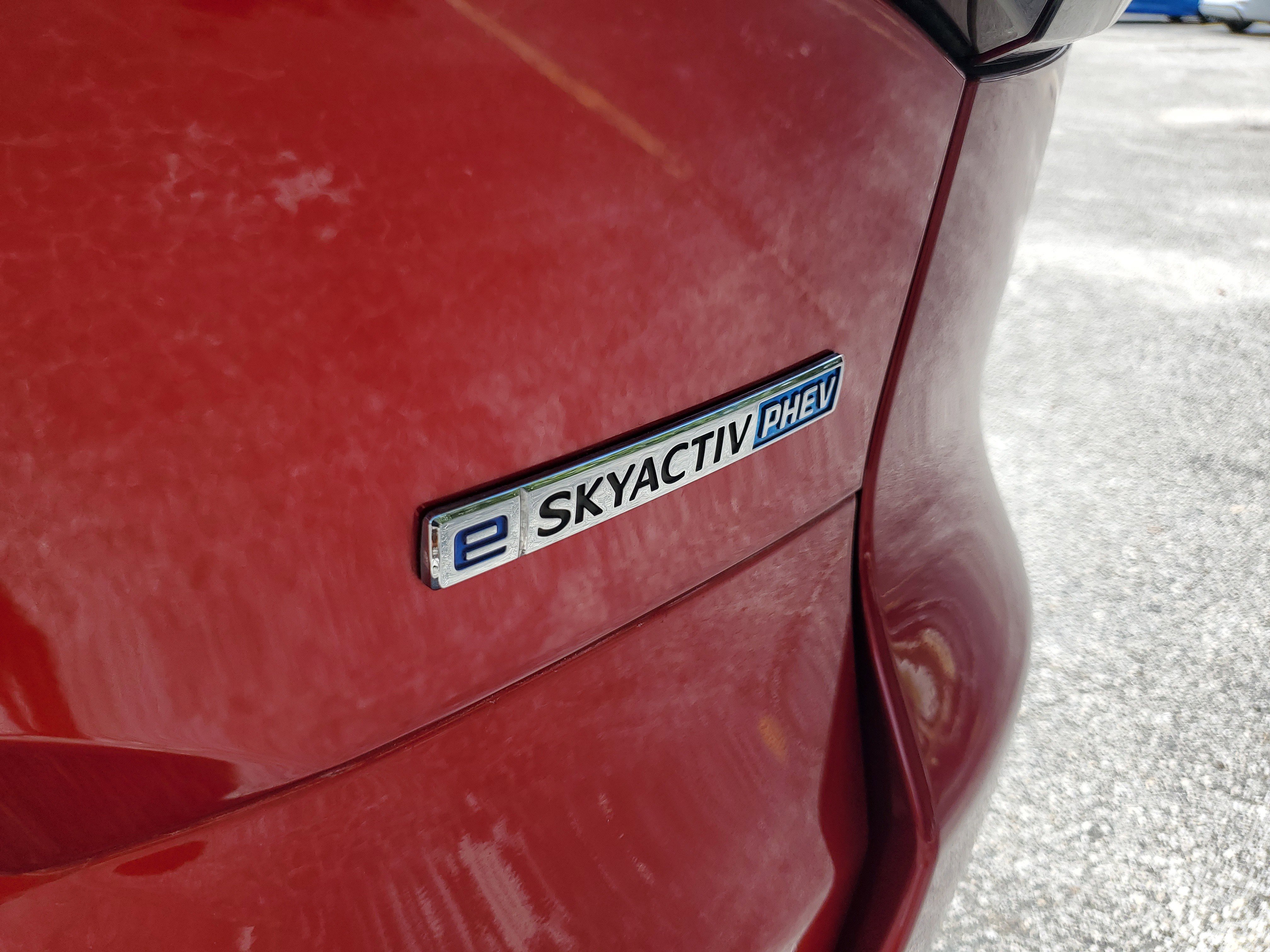 Used 2024 MAZDA CX-90 Plug-In Hybrid w/ Preferred image 9