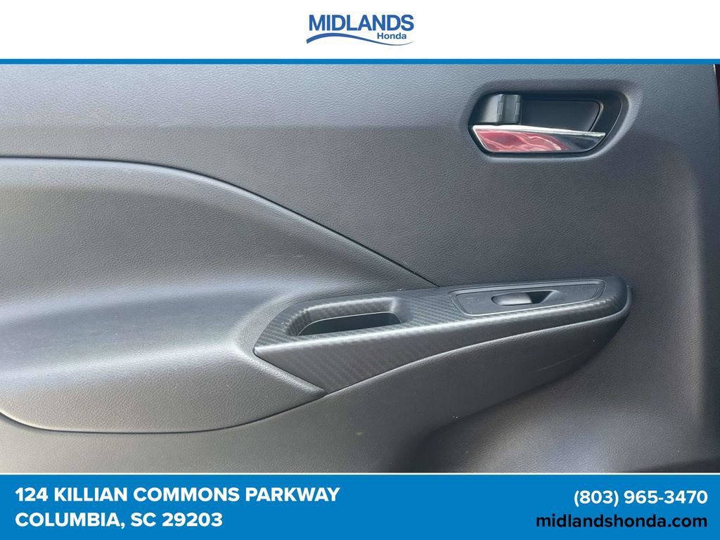 Used 2025 Nissan Versa SV FWD image 12