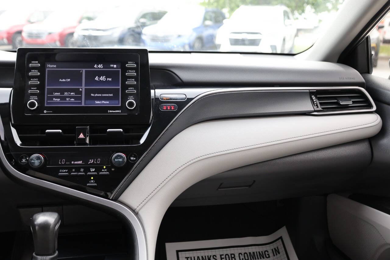 Used 2022 Toyota Camry SE AWD/4WD image 24