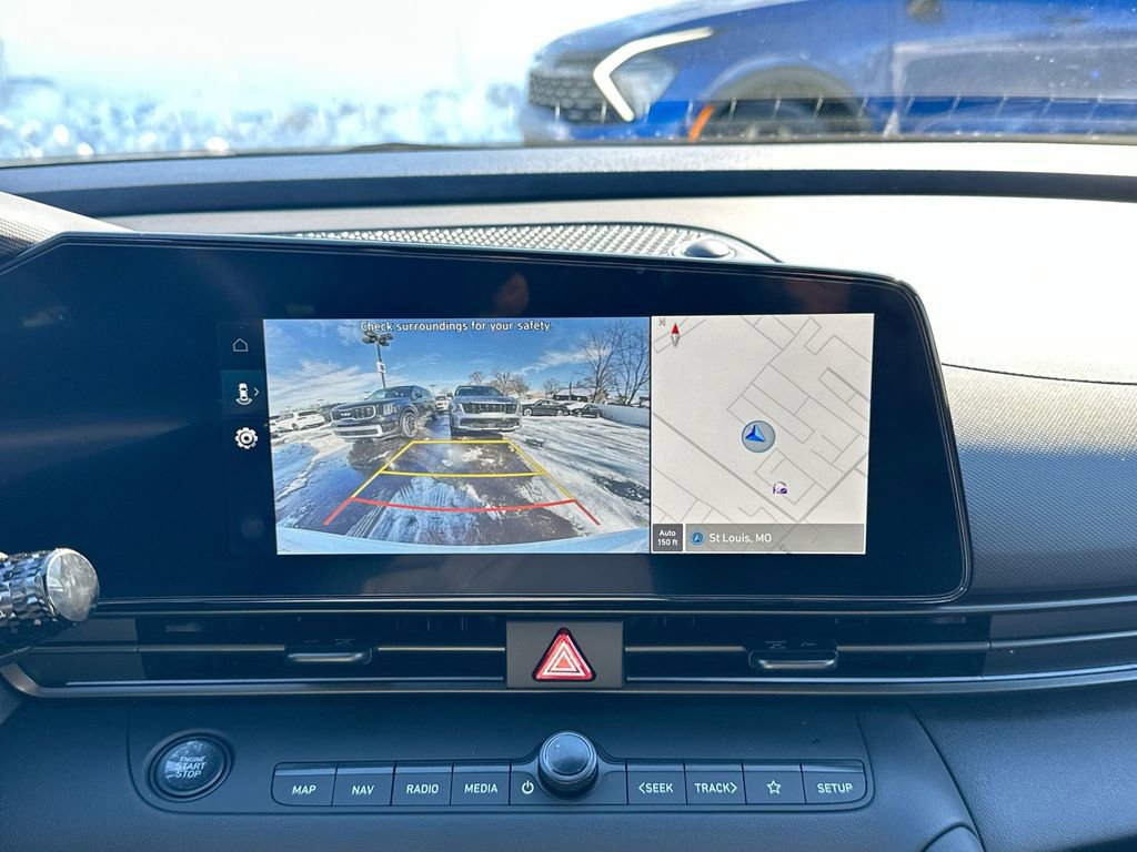 New 2025 Hyundai Elantra SEL image 36