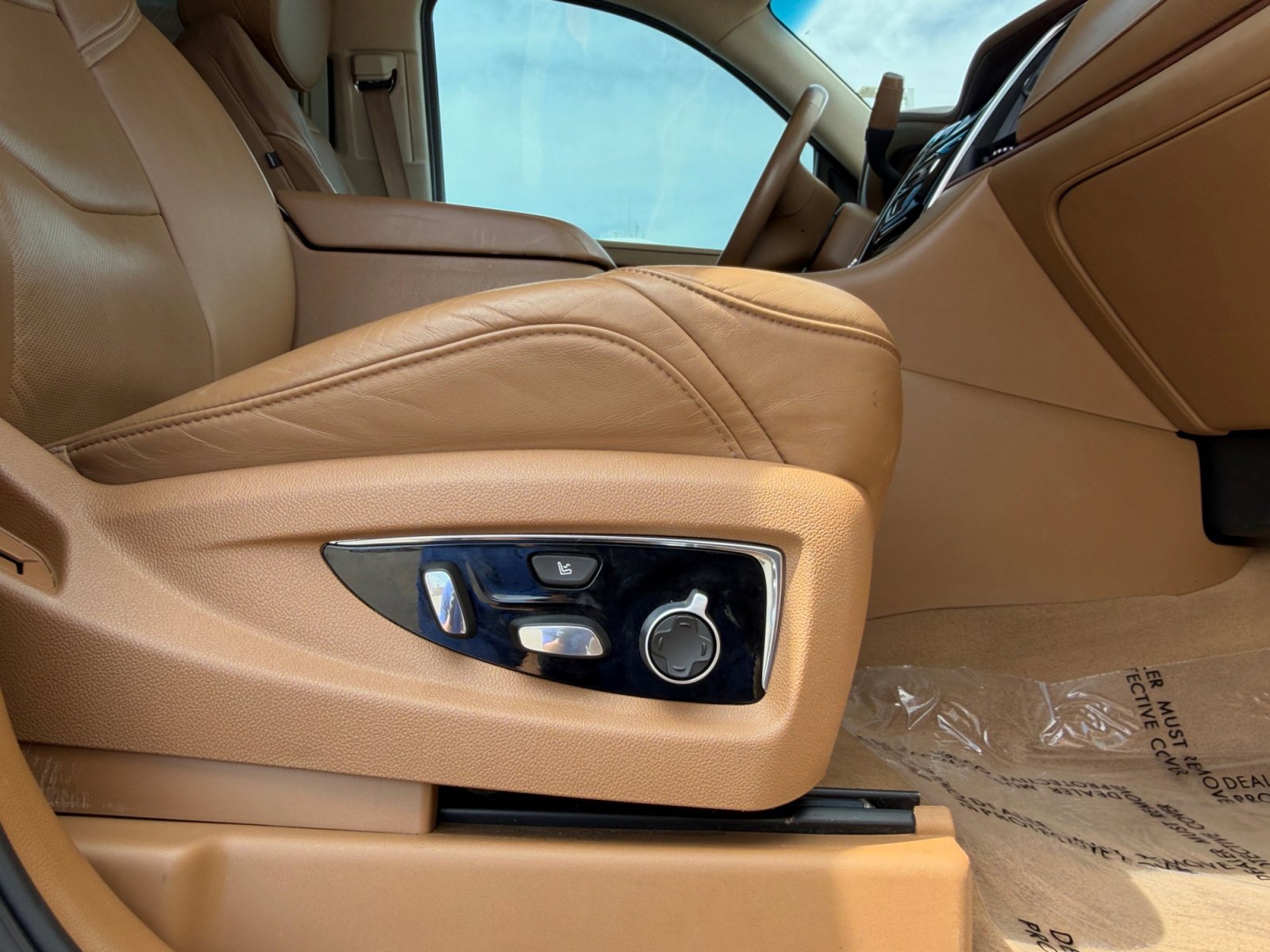 Used 2016 Cadillac Escalade Platinum AWD/4WD image 32