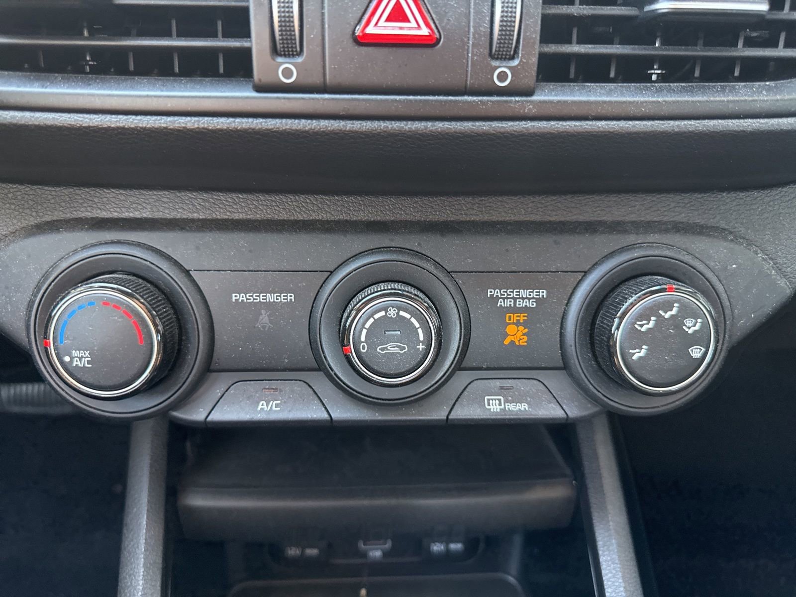 Used 2023 Kia Forte LXS w/ LXS Technology Package image 22