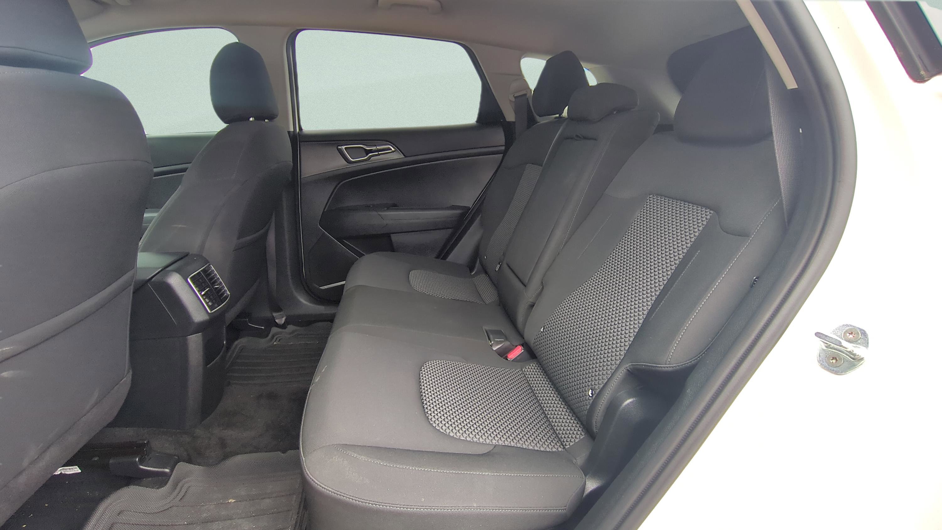 Certified 2023 Kia Sportage LX image 10