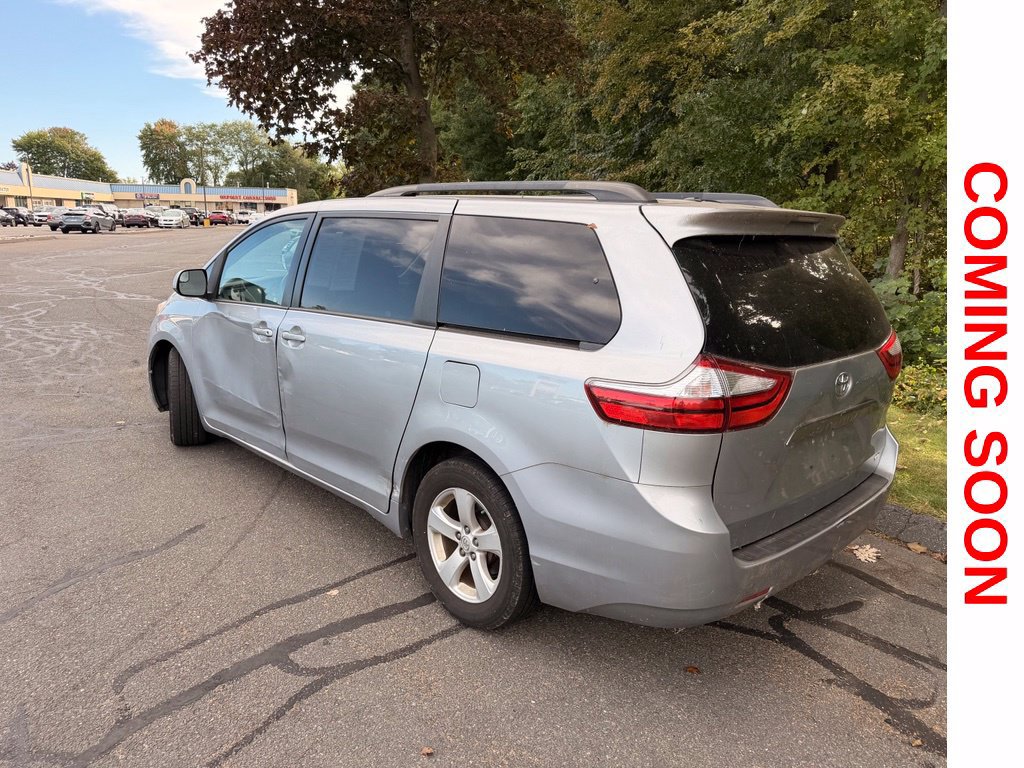 Used 2016 Toyota Sienna LE FWD image 7
