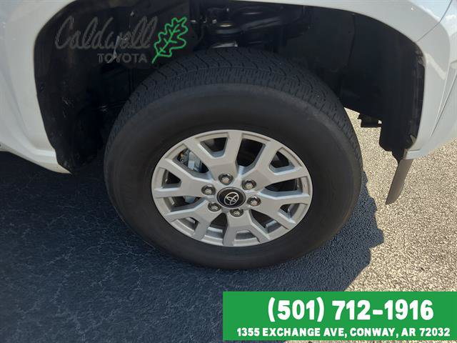 Used 2025 Toyota Tacoma SR5 AWD/4WD image 4
