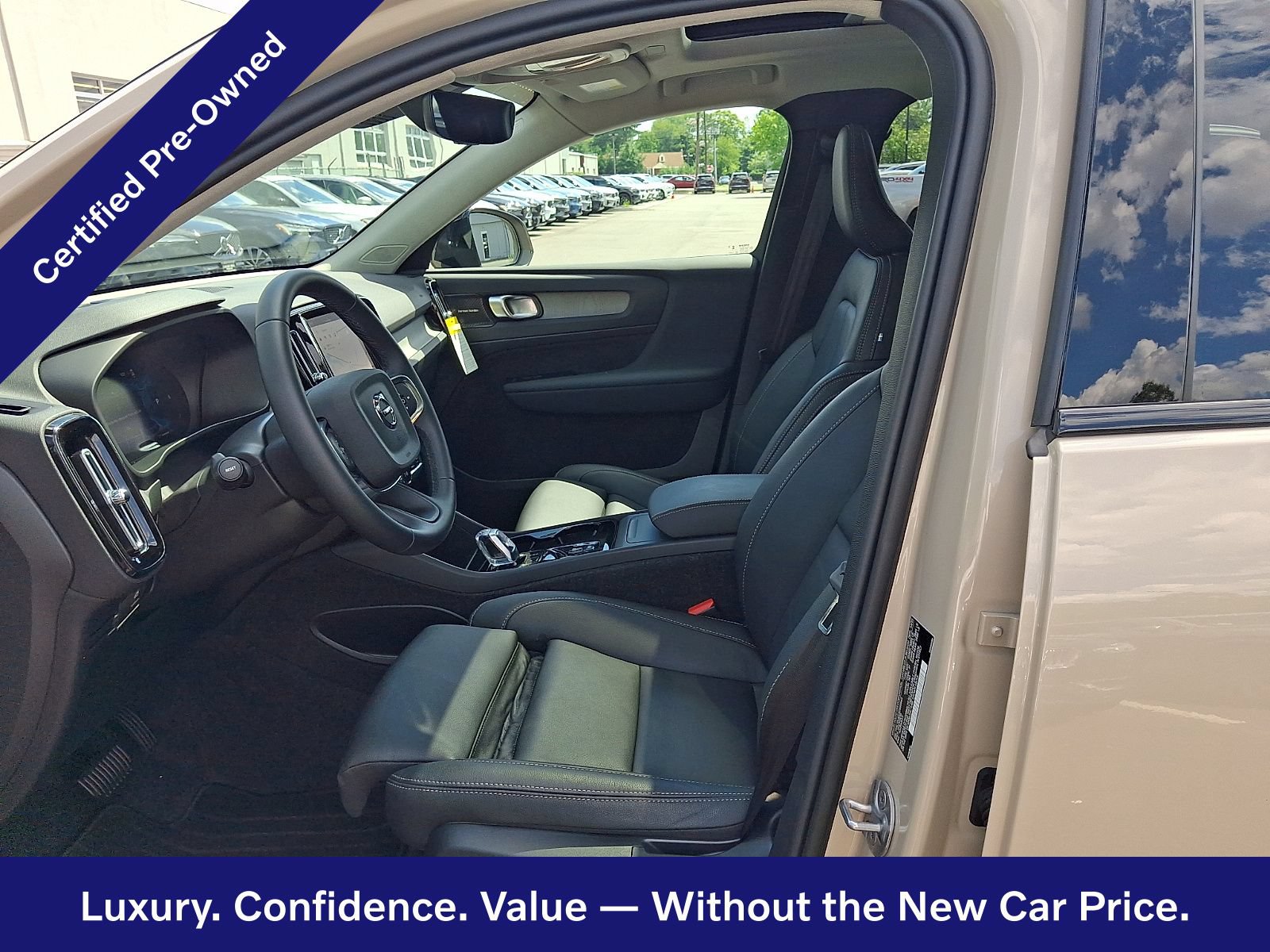 Certified 2025 Volvo XC40 B5 Ultra AWD/4WD image 14