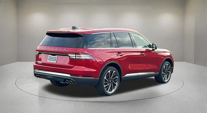 New 2026 Lincoln Aviator Reserve w/ Illumination Package AWD/4WD image 4