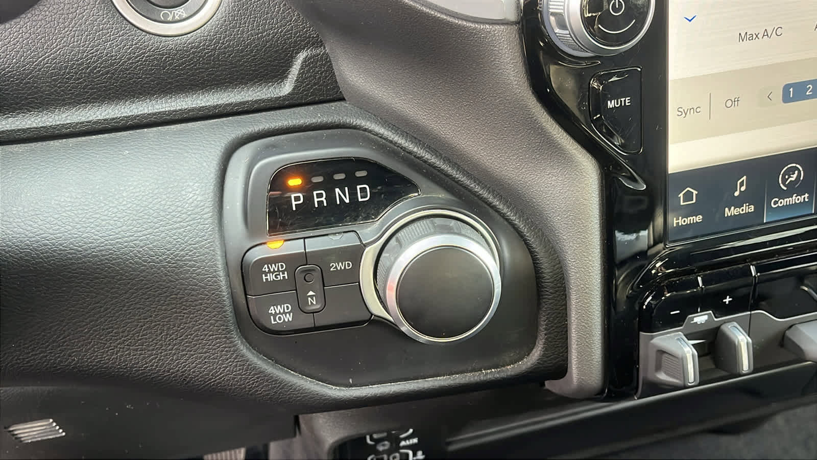 Certified 2024 RAM 2500 Big Horn w/ Safety Group image 19