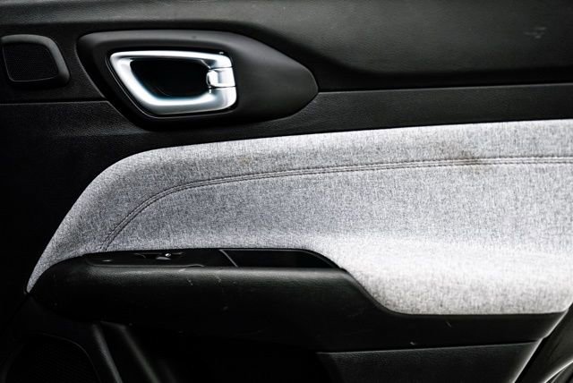 Used 2022 Jeep Compass Latitude w/ Sun and Sound Group image 27