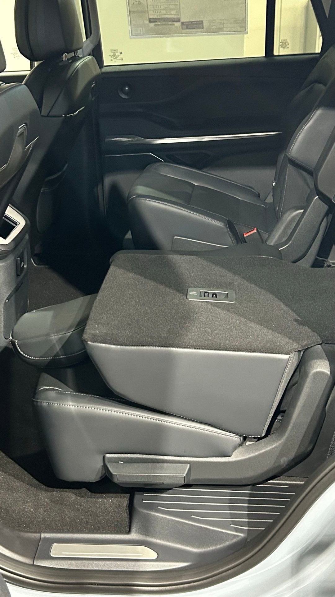 New 2026 Lincoln Navigator Premiere AWD/4WD image 57