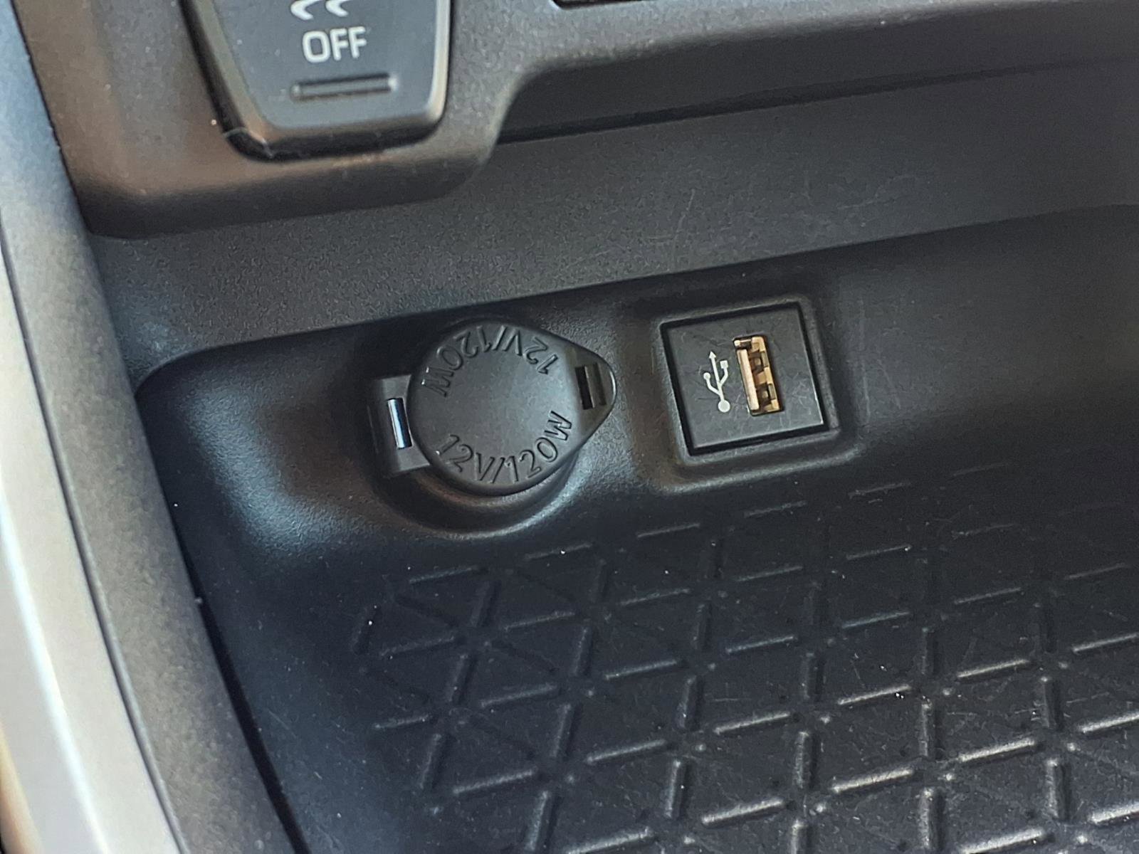 Certified 2025 Toyota RAV4 XLE FWD image 11