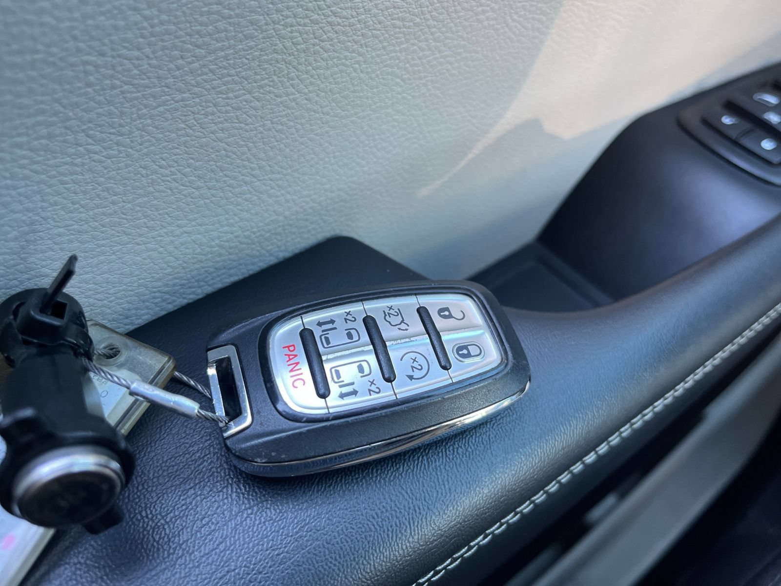Used 2024 Chrysler Voyager LX FWD image 17