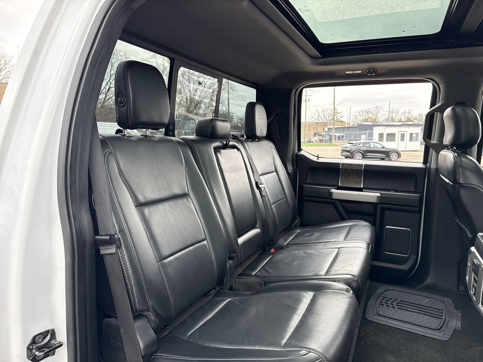 Used 2017 Ford F250 Lariat w/ Lariat Ultimate Package image 29