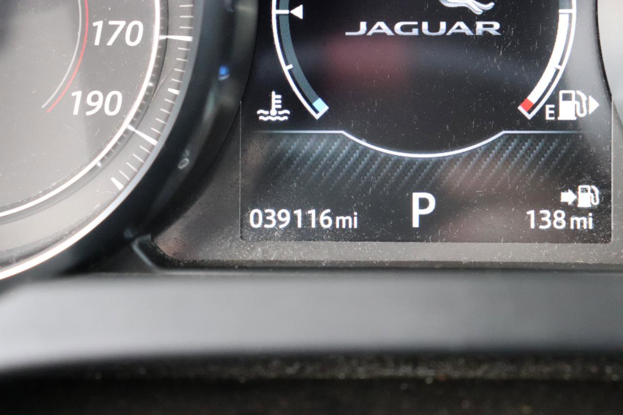 Used 2020 Jaguar F-TYPE Checkered Flag image 19