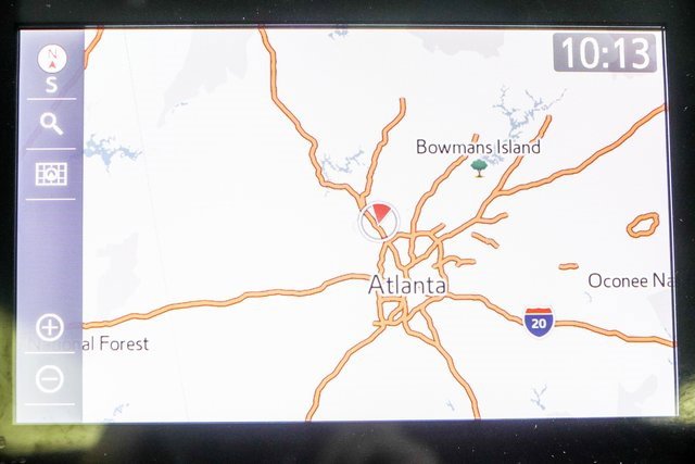 Used 2021 Toyota Avalon XLE w/ Moonroof Package image 26