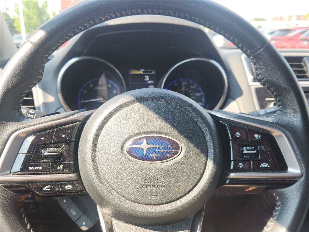 Used 2018 Subaru Outback 2.5i Limited AWD/4WD image 18