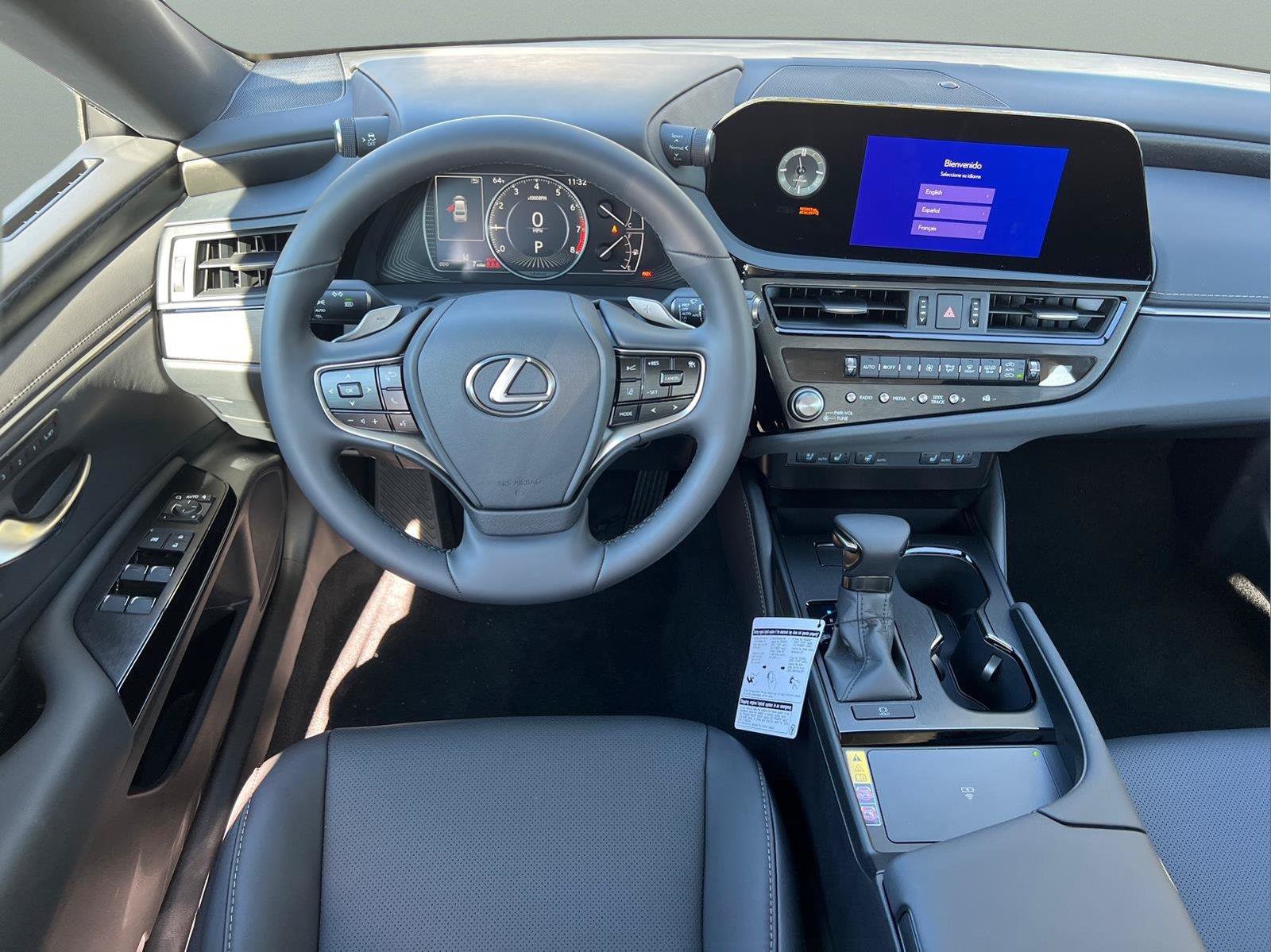 Used 2025 Lexus ES 350 w/ Premium Package FWD image 17