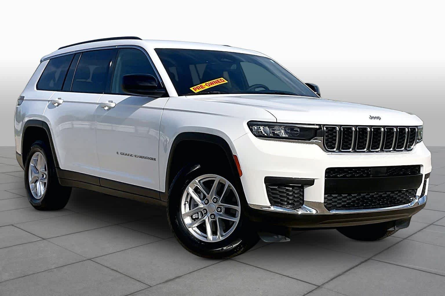 Used 2024 Jeep Grand Cherokee L Laredo RWD image 3
