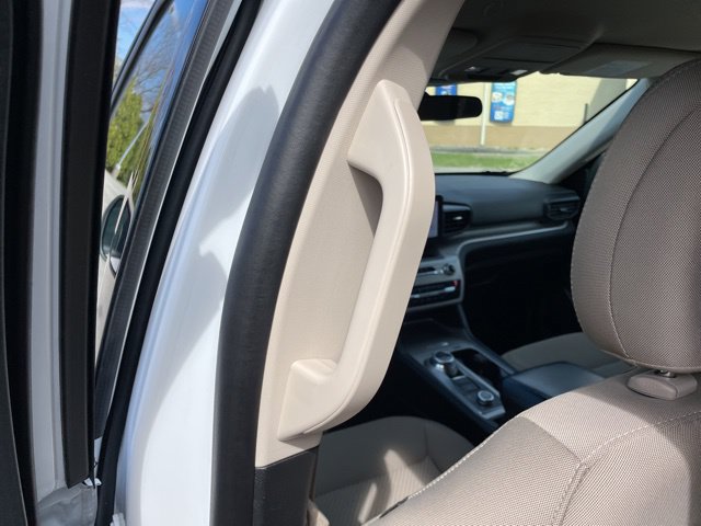 Used 2023 Ford Explorer XLT AWD/4WD image 64