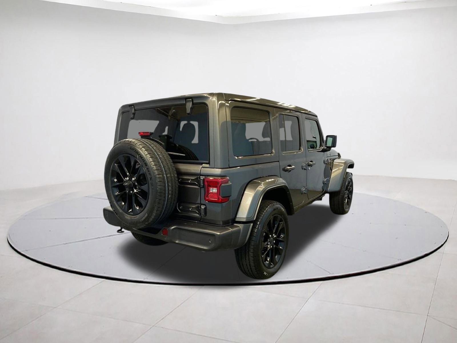 Used 2025 Jeep Wrangler Unlimited Sahara w/ Safety Group AWD/4WD image 7