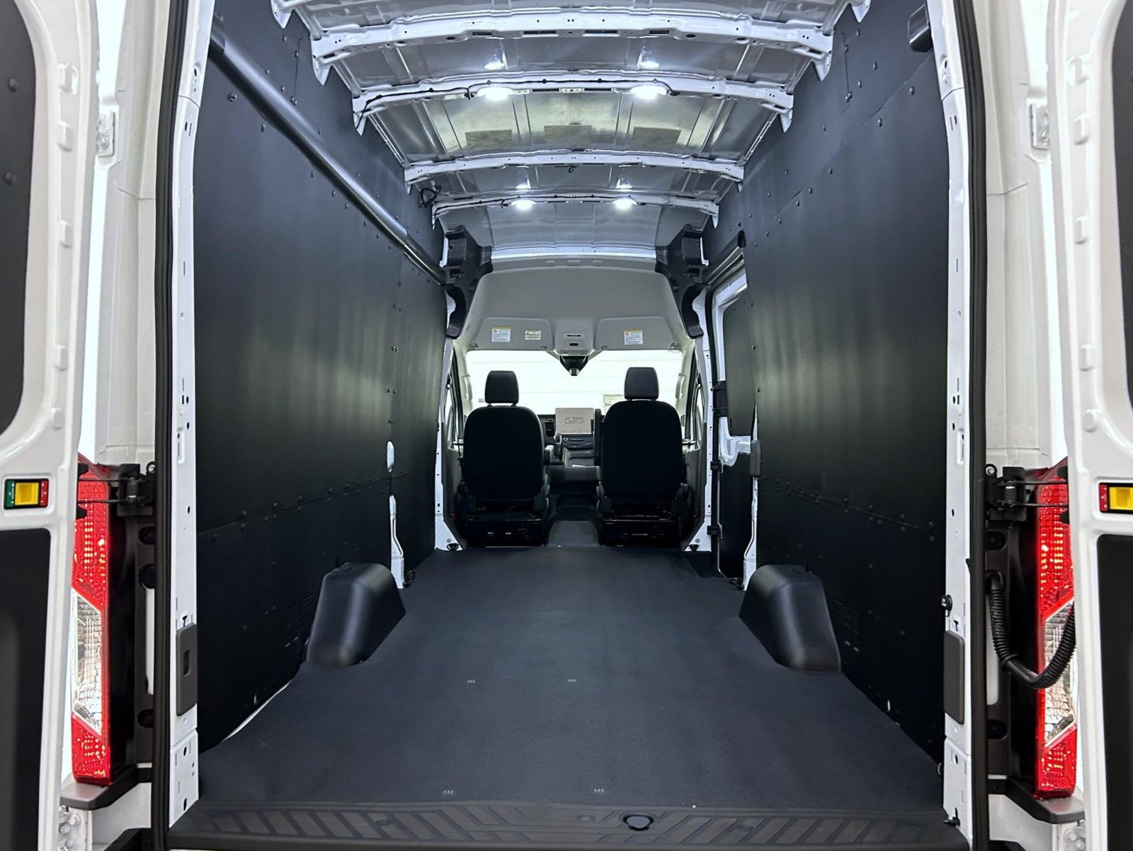 New 2027 Ford Transit 350 148 High Roof Extended AWD w/ Load Area Protection Package image 18