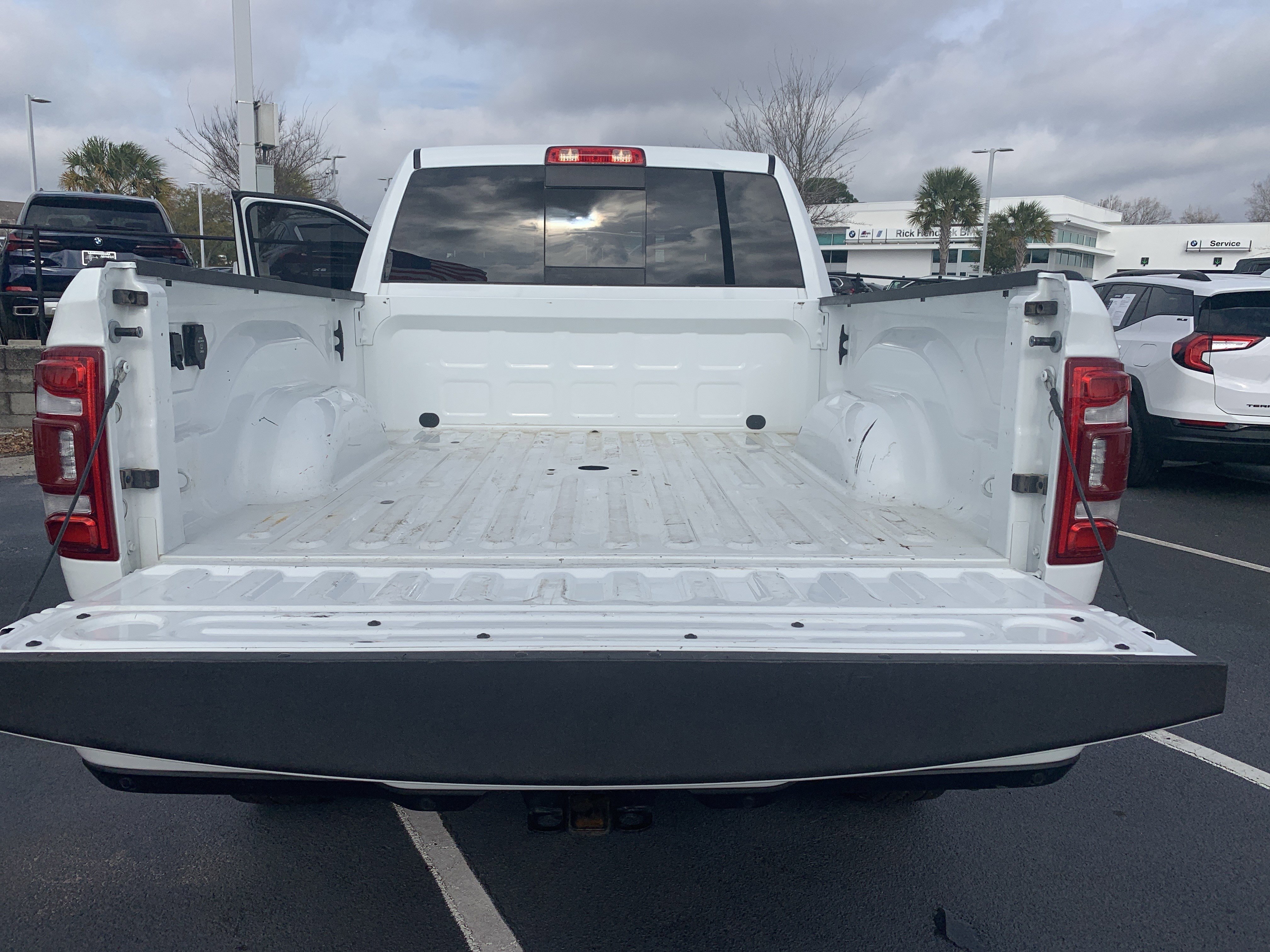 Used 2024 RAM 2500 Laramie w/ Safety Group AWD/4WD image 30