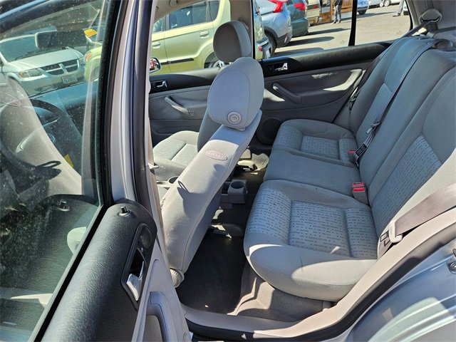 Used 2005 Volkswagen Golf GL image 15