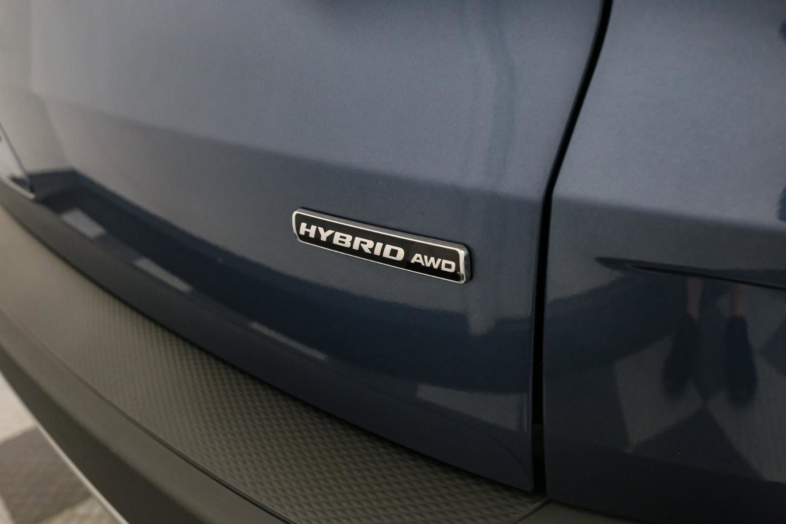 Used 2020 Ford Escape SE Sport AWD/4WD image 11
