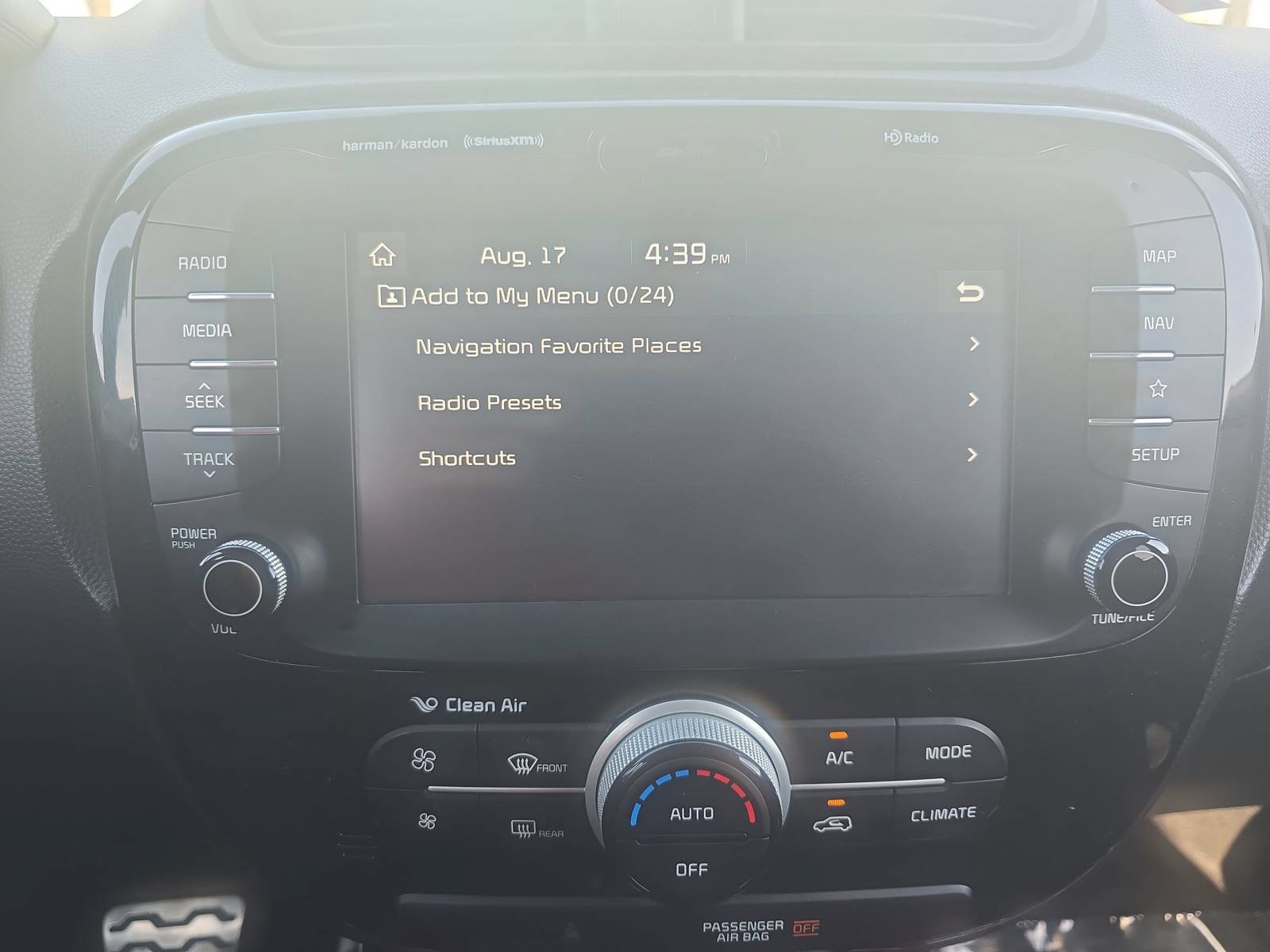 Used 2019 Kia Soul + FWD image 23