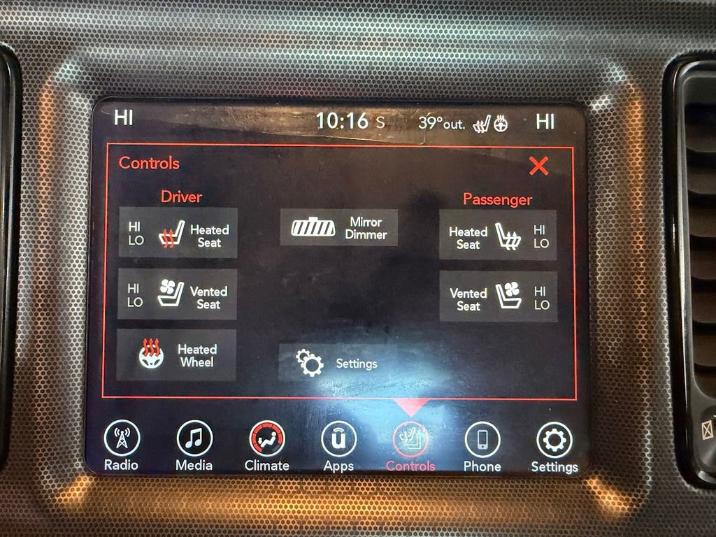 Used 2017 Dodge Challenger SXT Plus image 20