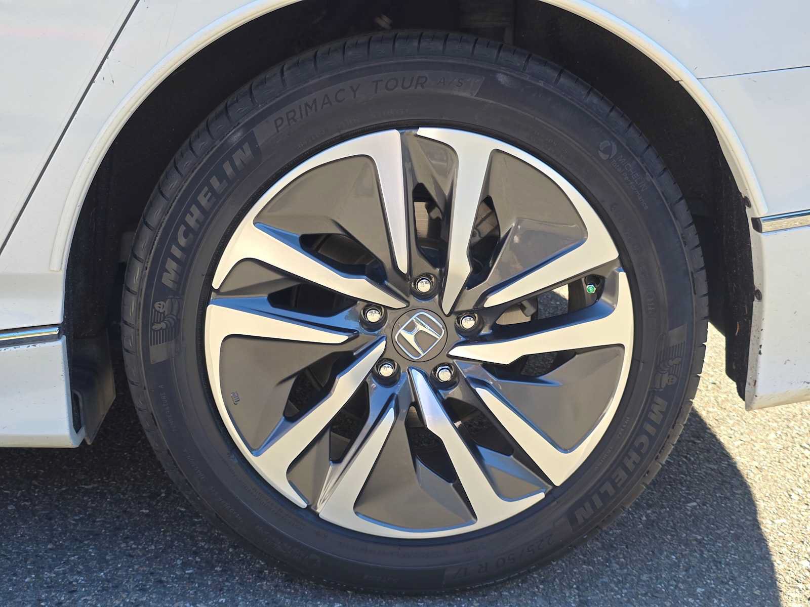 Used 2020 Honda Accord Touring image 4