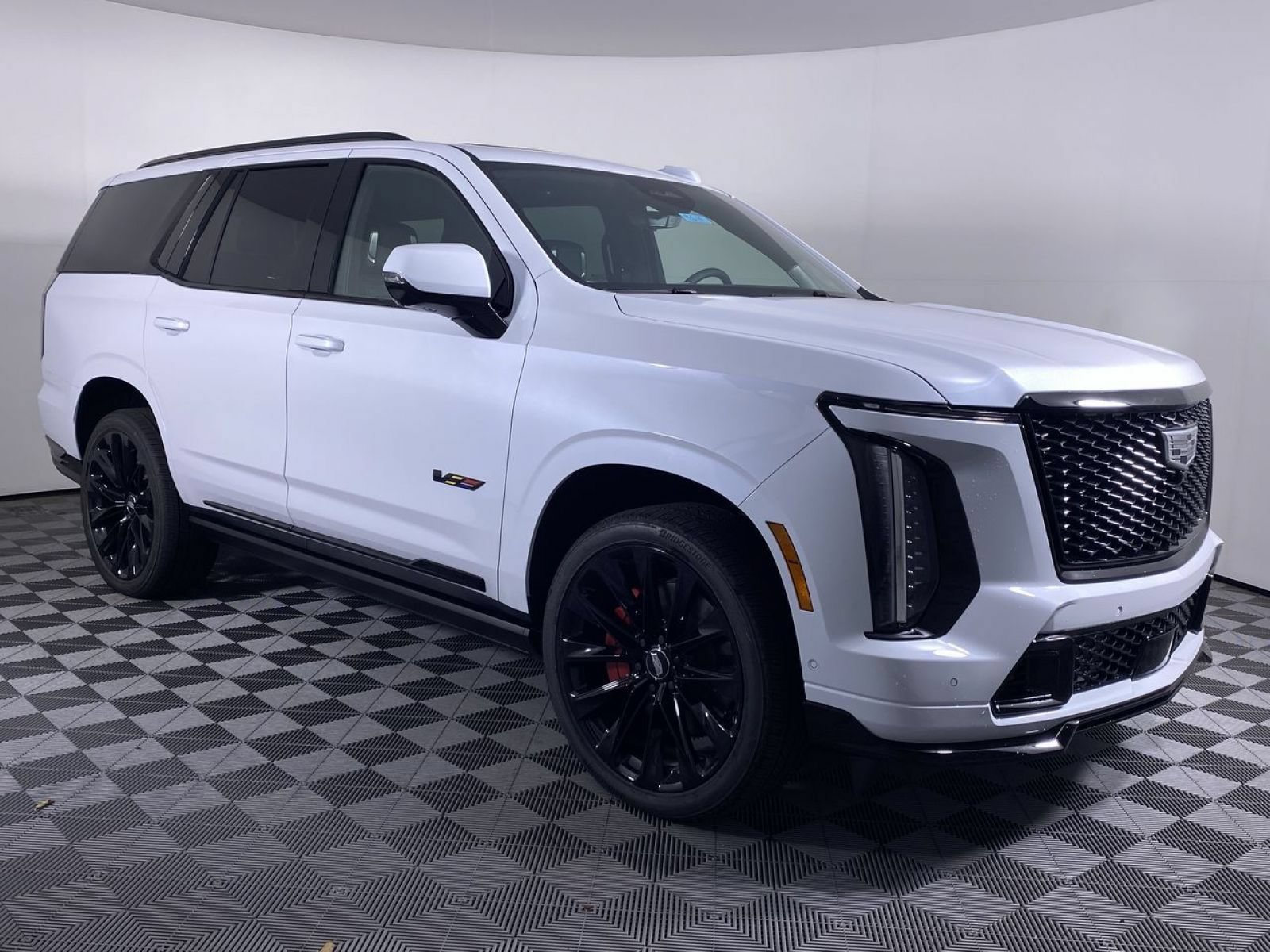 New 2026 Cadillac Escalade V w/ LPO, ONYX Package AWD/4WD image 22