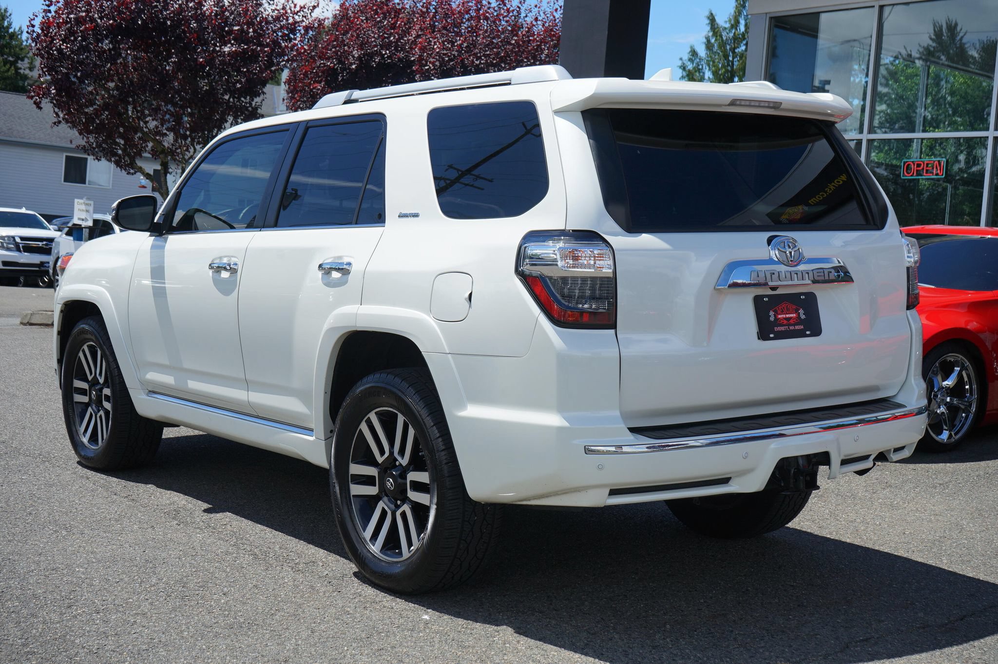 Used 2016 Toyota 4Runner Limited AWD/4WD image 3
