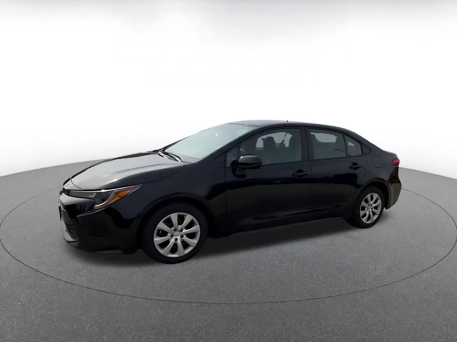 Used 2025 Toyota Corolla LE image 8