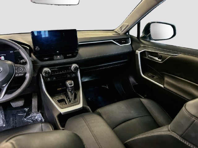 Used 2023 Toyota RAV4 XLE Premium FWD image 25