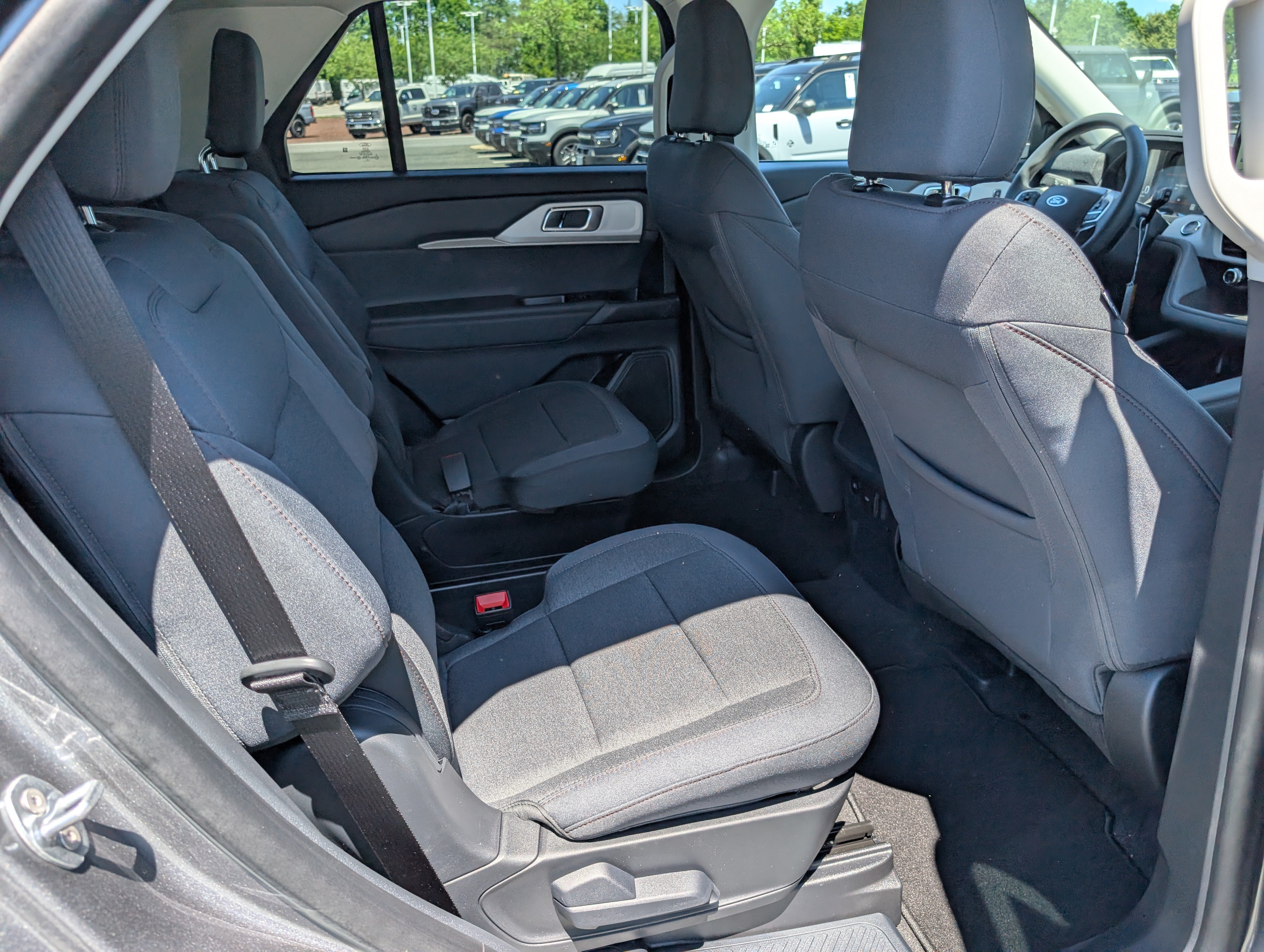 New 2026 Ford Explorer Active AWD/4WD image 7