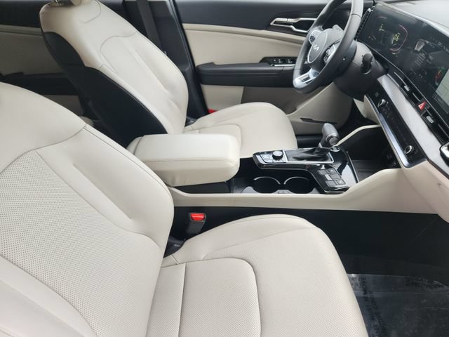 Used 2025 Kia Sportage EX FWD image 19
