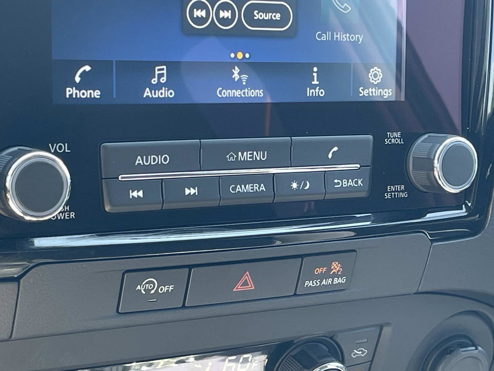 Used 2024 Nissan Frontier SV w/ SV Convenience Package image 16