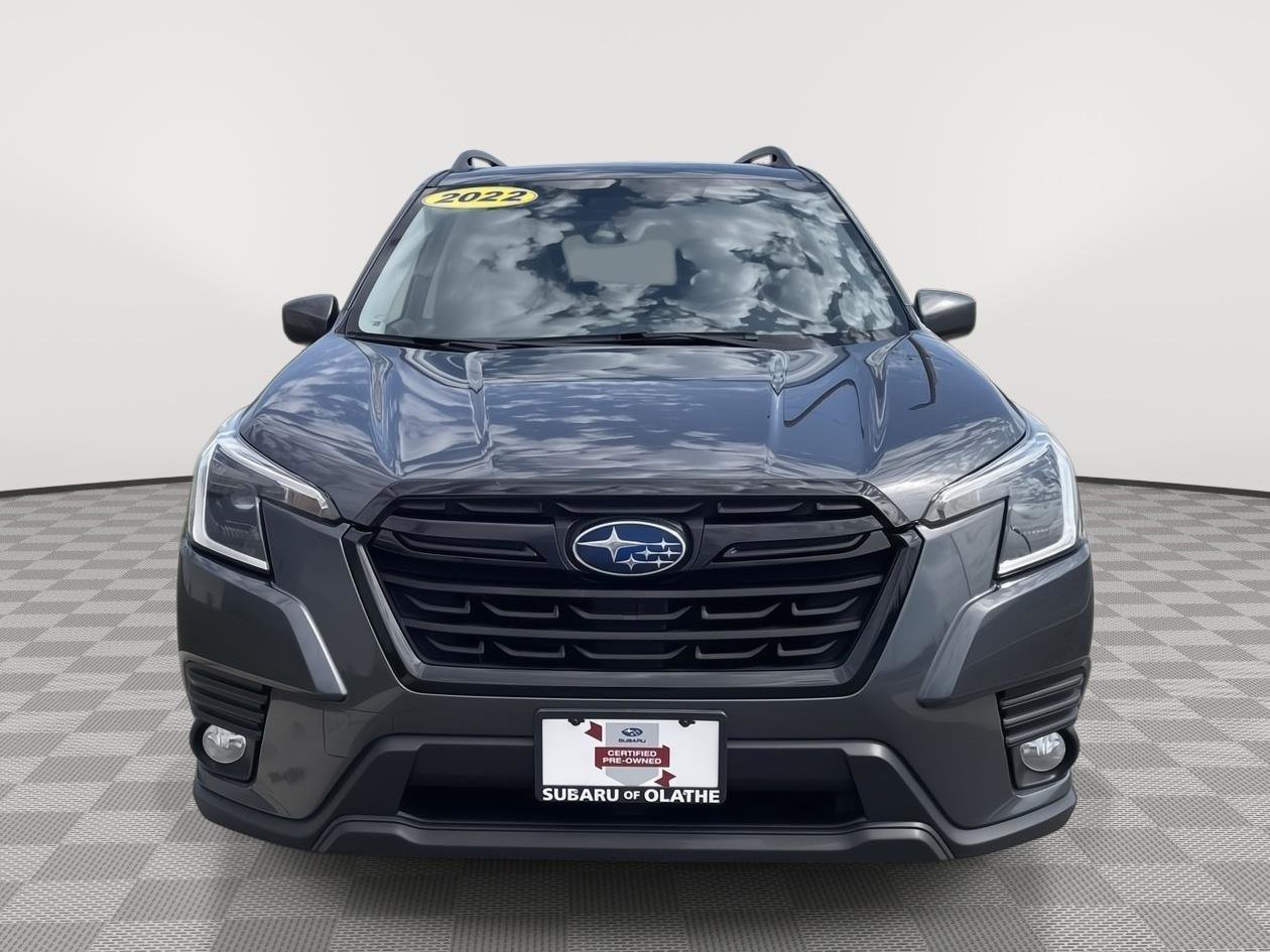 Used 2022 Subaru Forester Premium image 3