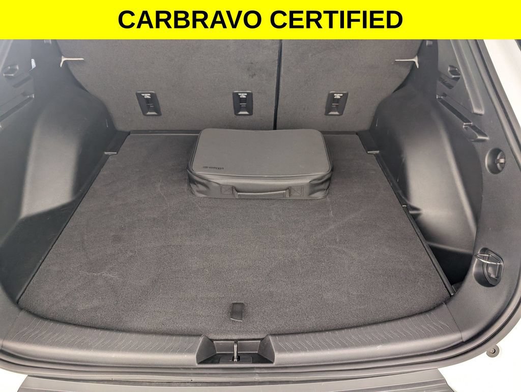 Certified 2026 Chevrolet Equinox EV LT FWD image 25