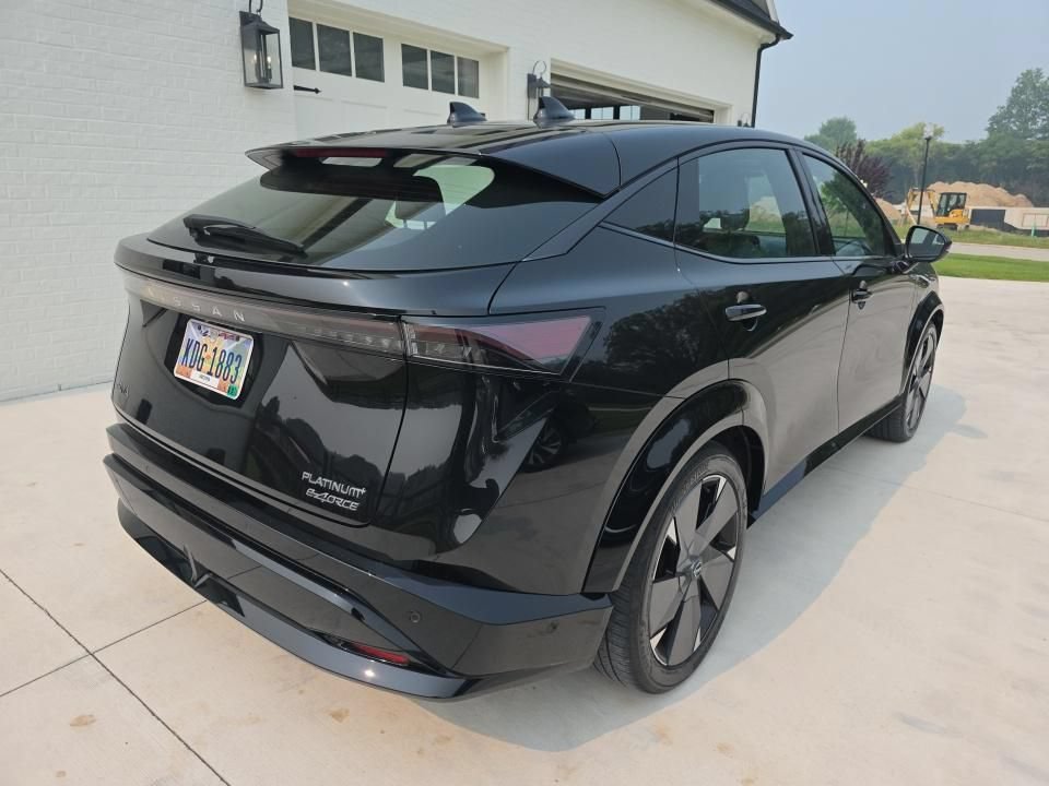 Used 2023 Nissan Ariya AWD/4WD image 2