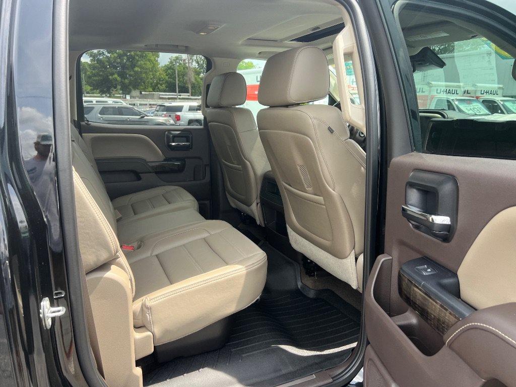 Used 2015 GMC Sierra 2500 Denali w/ Driver Alert Package AWD/4WD image 10