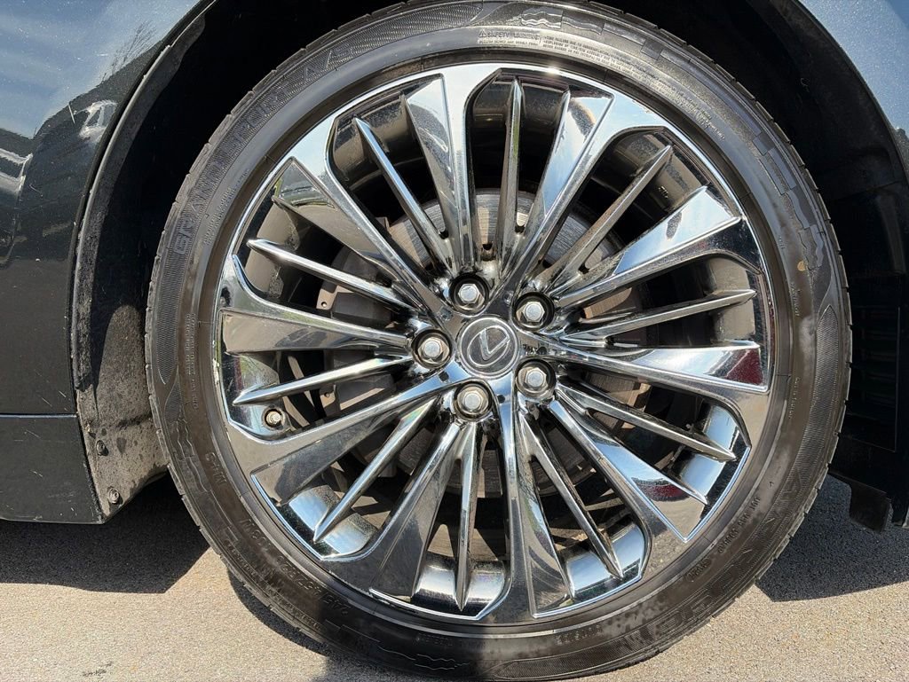 Used 2019 Lexus LS 500 w/ Interior Upgrade Package RWD image 20