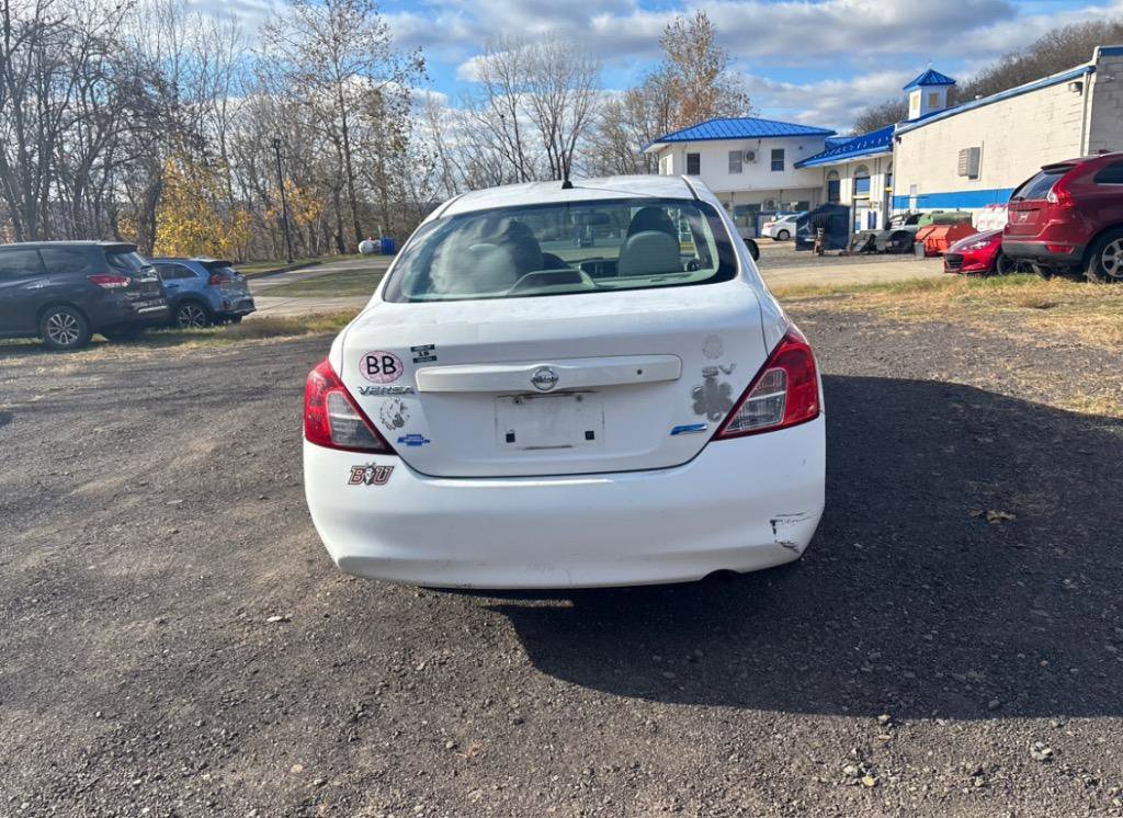 Used 2012 Nissan Versa SV image 6