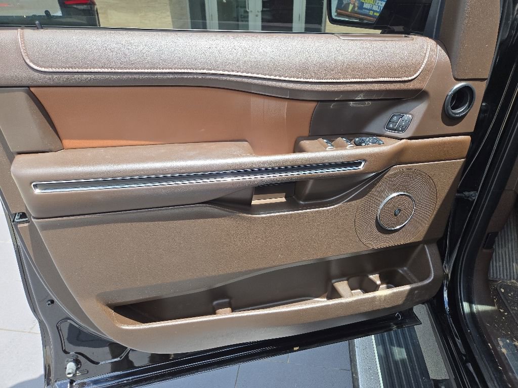 Used 2023 Ford Expedition King Ranch AWD/4WD image 12