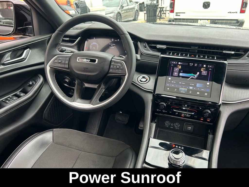 Certified 2024 Jeep Grand Cherokee Altitude image 12