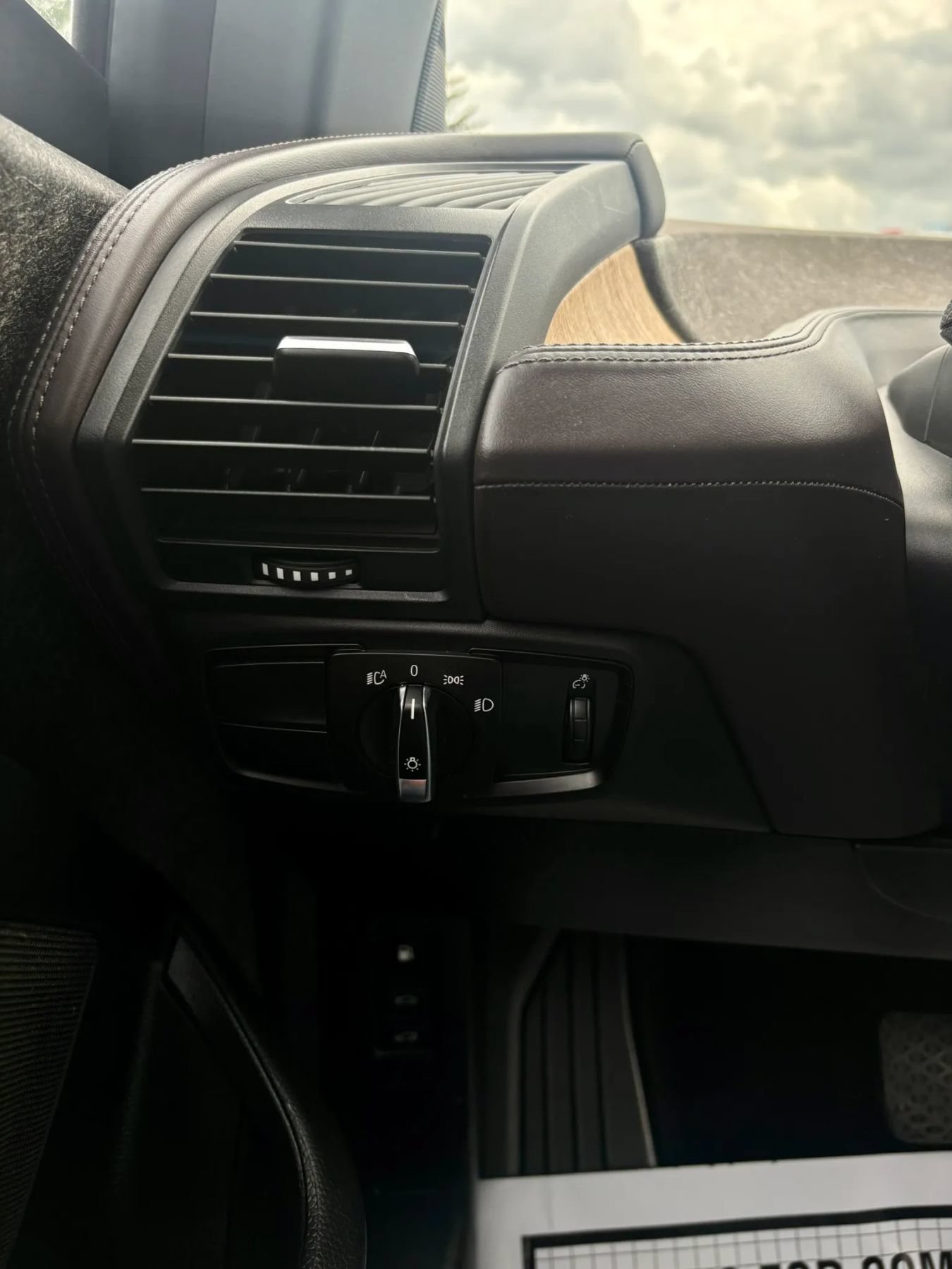 Used 2015 BMW i3 w/ Range Extender RWD image 40