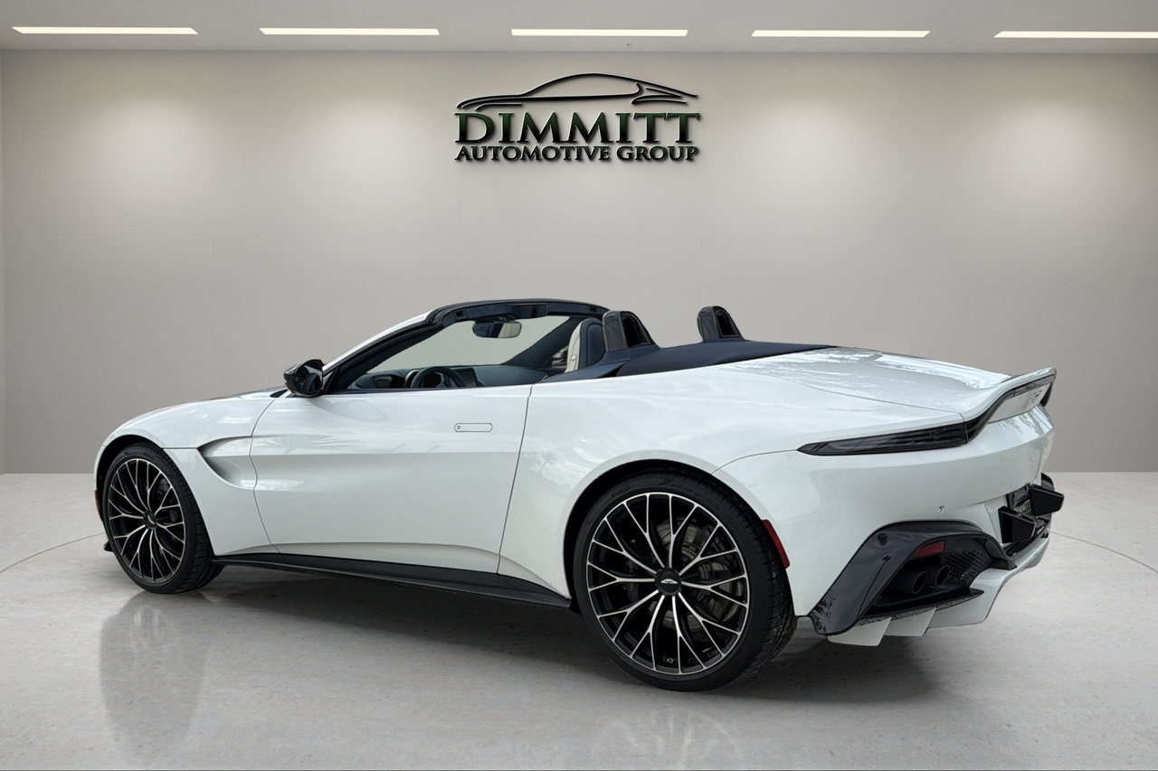 Used 2023 Aston Martin V8 Vantage Roadster RWD image 3